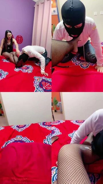 【伊兮夫妻】婚床上虐绿帽锁奴/深喉转胯踩脖子