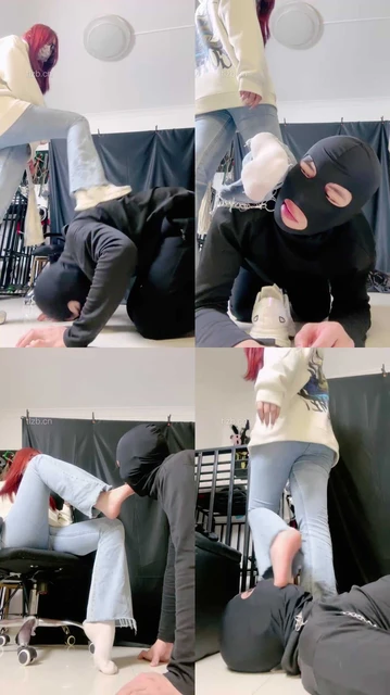 【雯雯】跑步后原味鞋袜脚狂舔/插嘴