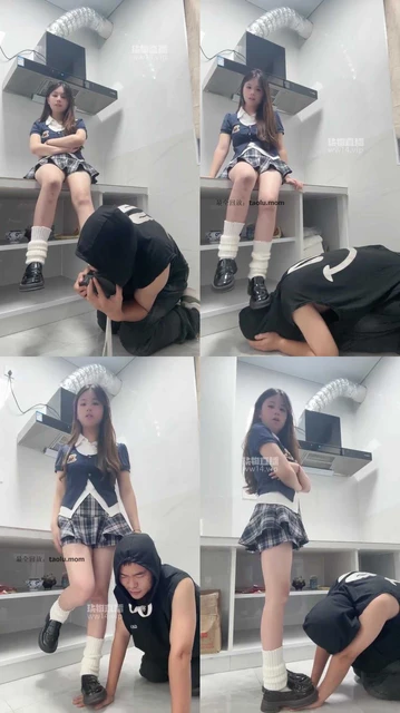 【小莹s】女大调教老狗暴力踩踏