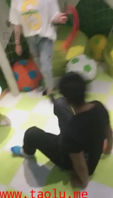 【00后冰冰女王】主题影院非常暴力踢蛋碎蛋专题