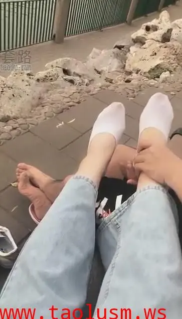 【冷颜女王】人越多你越得好好伺候