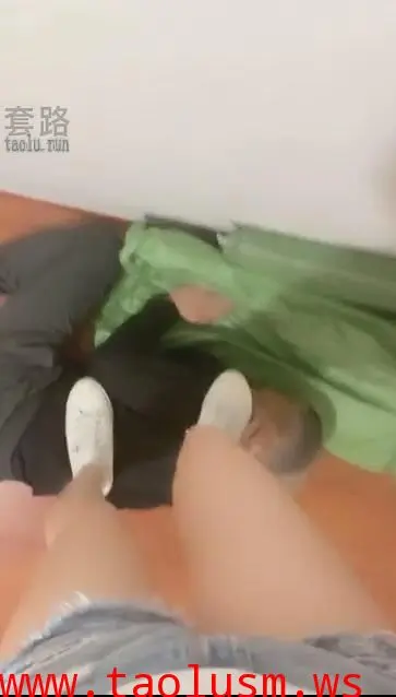 【美丝大人】福利特价暴力踹脸哀嚎！疯狂辱骂