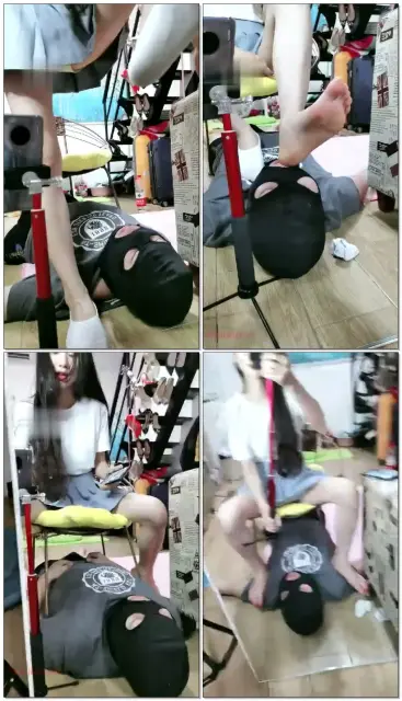 【芷晴】船袜脚踩烂你的嘴