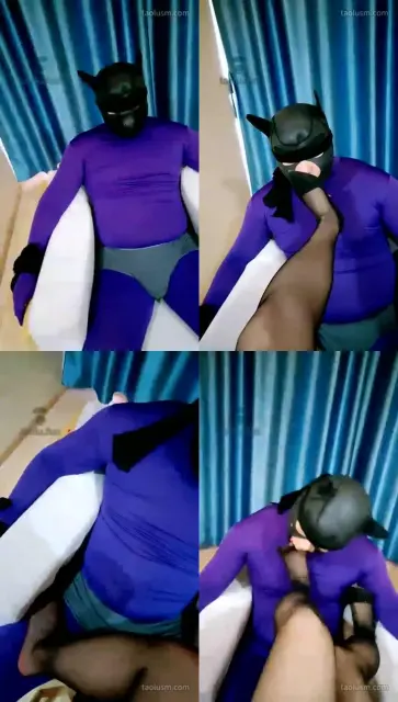 【南妮QUEEN】黑丝脚下的cos男奴