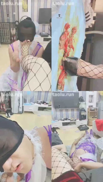 【贵阳妖妖女王】刺激场玩双狗踩踏食物CD爆乳