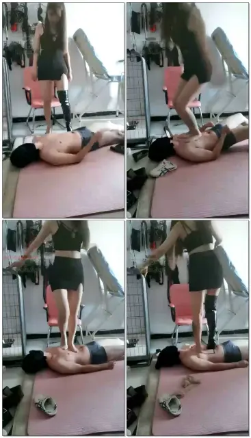 【如意小主】高靴高跟踩踏专场（甜美女主抗踩奴）