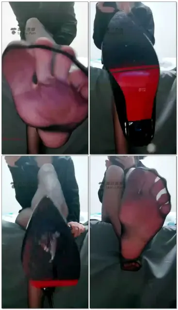 【莉亚S】超薄黑丝意外的红绿灯