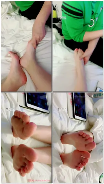 【芭比S】恋足学弟把玩我的脚丫
