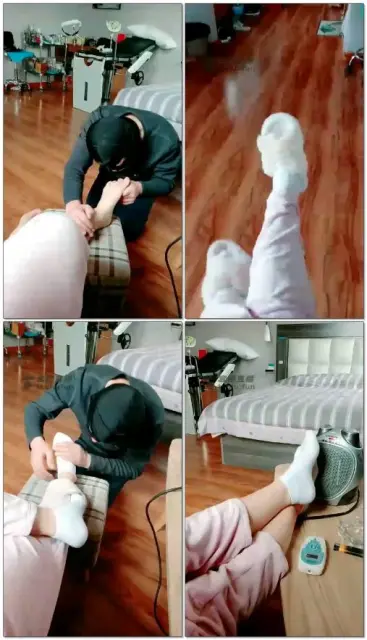 【灵犀女ss】天冷了按摩伺候棉袜脚取暖