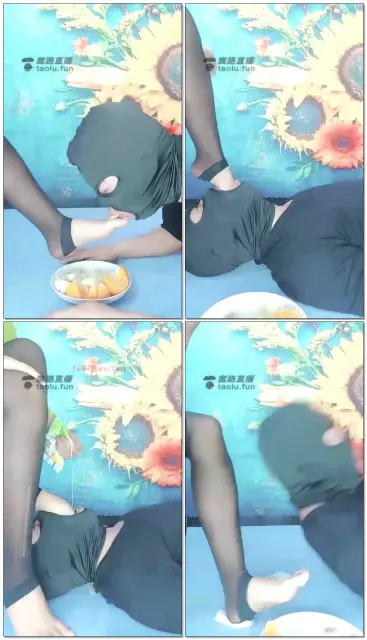 【玲珑小主】狗狗的美味早餐，主人的香脚汗，脚喂食