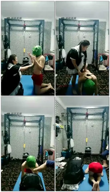 【女魔头】公母狗一起玩