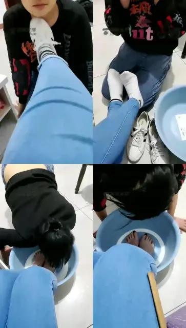 【冰女王】牛仔裤棉袜玩女奴脸，洗脚奶伺候洗脚