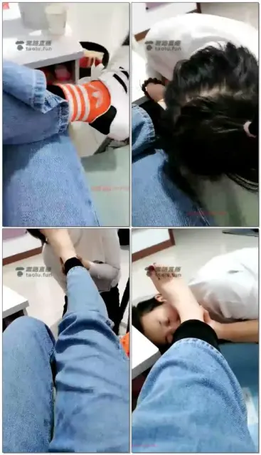 【冰女王】恋足女奴日常犯贱