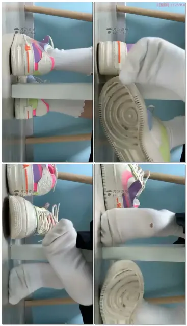 【绘子】偷窥棉袜空军