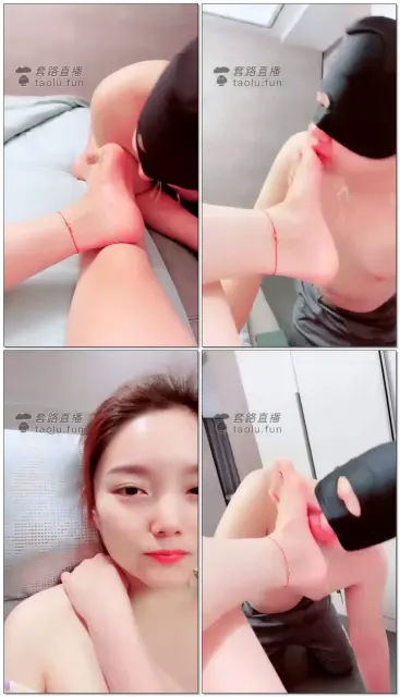 【蜜桃儿S】跪舔白皙香脚，吃的贼香