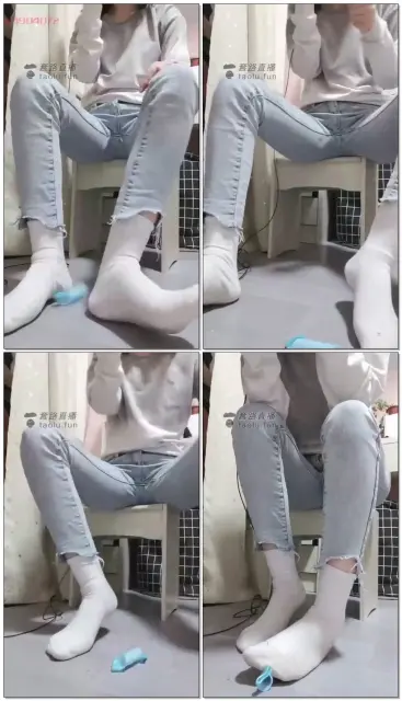 【微莱S】第一视角钻胯踩踏羞辱红绿灯