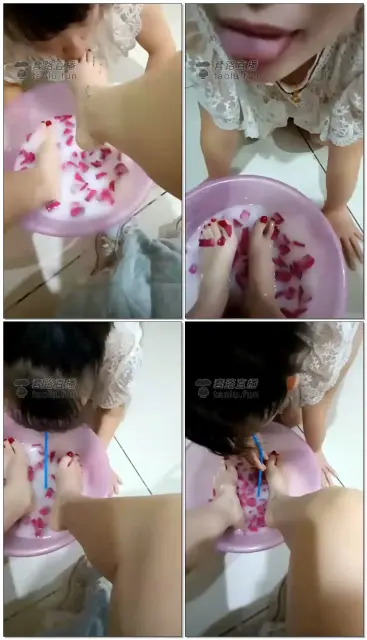 【MH女慕乐M】伺候主人洗脚被主人双脚猛深喉、吃口水,喝主人整盆洗脚水、住狗笼子