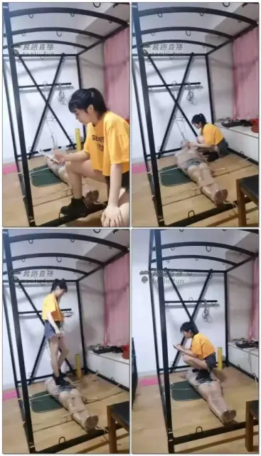 【s夏夏绳缚】保鲜膜木乃伊踩踏