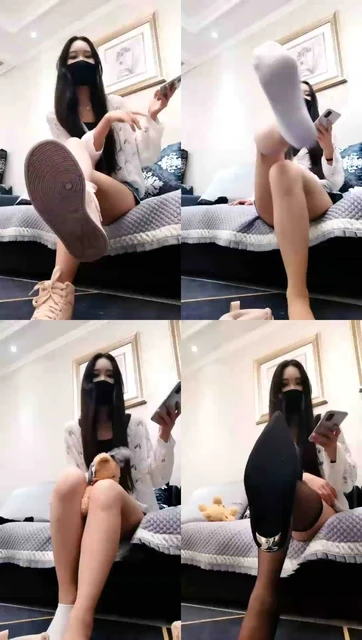 【猫神大人】第一视角红绿灯榨精rush，白棉袜黑丝