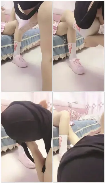 【草莓Ss】Jk制服玩狗做脸提档