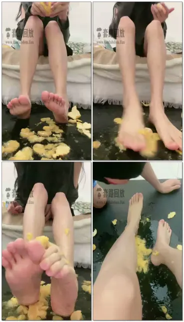 【香菜s】踩踏食物给狗狗吃