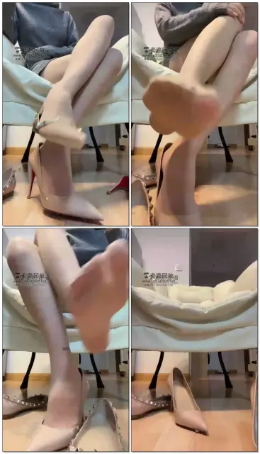 【绘子】第一视角禁欲第4天，肉丝高跟平底