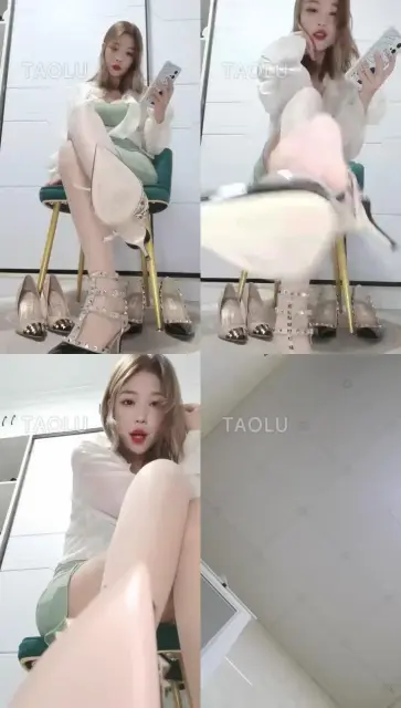 【白桃】第一视角红绿灯铆钉华伦天奴专场