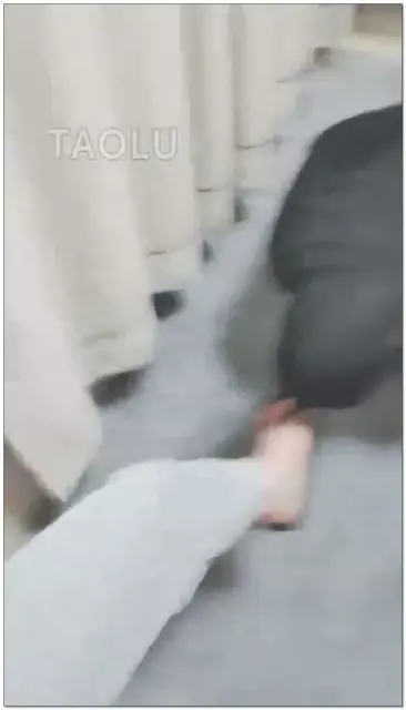 【灵竹S】人字拖虐狗，舔裸足