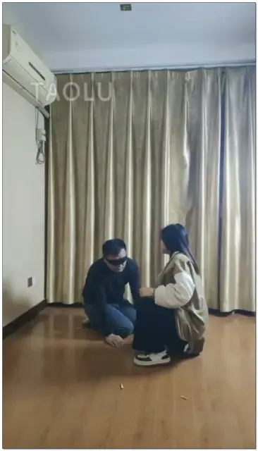 【最抗揍的是我吗】多女踢打踩踏