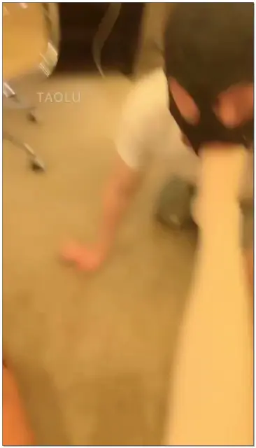 【梦涵】高跟踩脸，耳光，舔脚