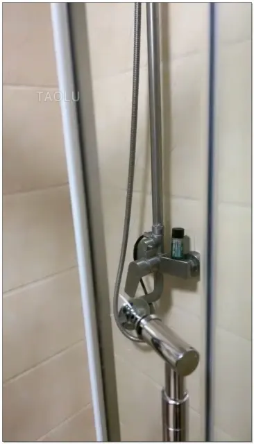 【鑫儿教头】踩躏双家奴，清理鞋靴子，踩踏，喂圣水十几杯虐乳虐下体