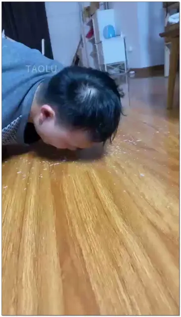 【巴莉女王】调教烟灰缸