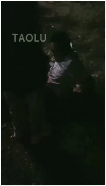 【00小主十言】户外调教一条死尸垫脚机器踩踏狗东西拧乳头，舔鞋底闻袜子