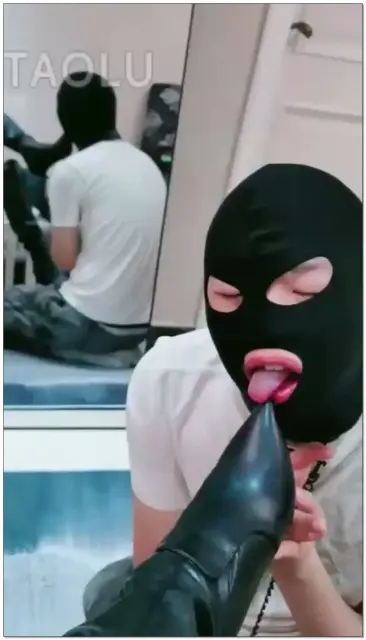 【猫神大人】女神长靴tj脚下贱狗