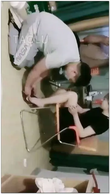 【亦菲s】丰满型喜欢太瘦勿扰开发闺蜜（一）