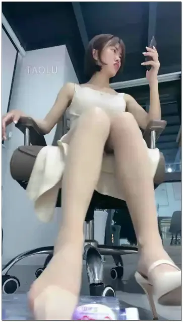 【婕娜S】第一视角强度羞辱+红绿灯