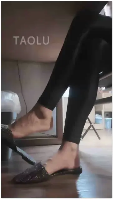 【女王菲主】脸上足底按摩