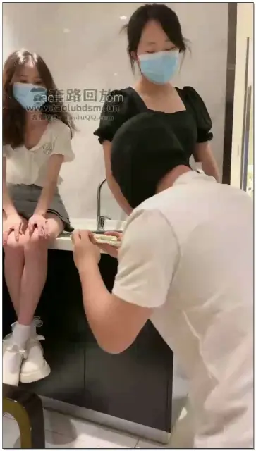 【桃欣情侣S】剧情闺蜜吃宵夜教训前男友！