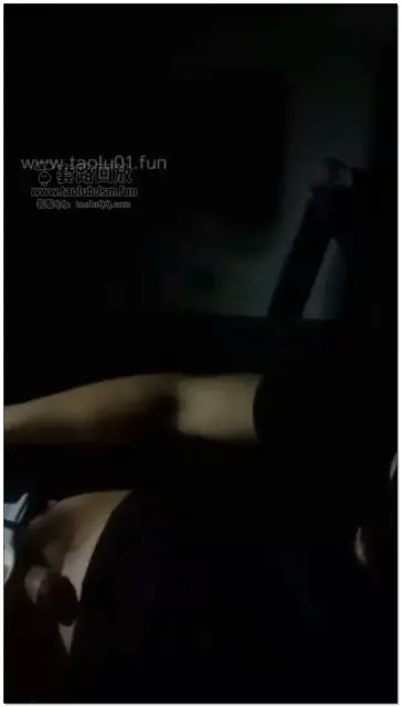 【吴佳佳】现实中户外舔脚窒息