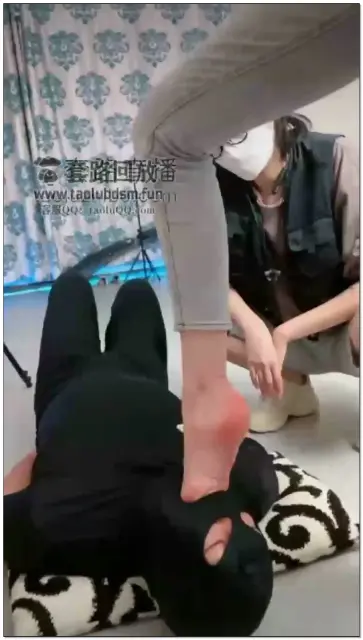 【艾琳】发小拉拉极度好奇跟来没毁三观反倒兴奋