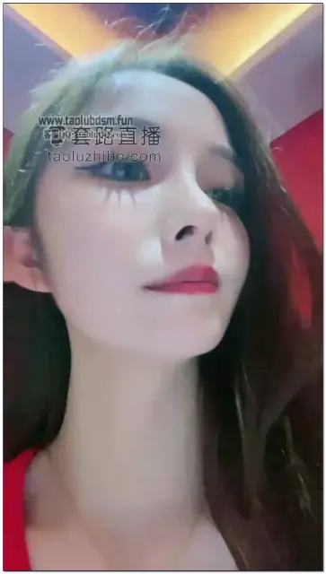 【一诺大小姐】另类足疗一只脚被舔另一只被女技师按摩