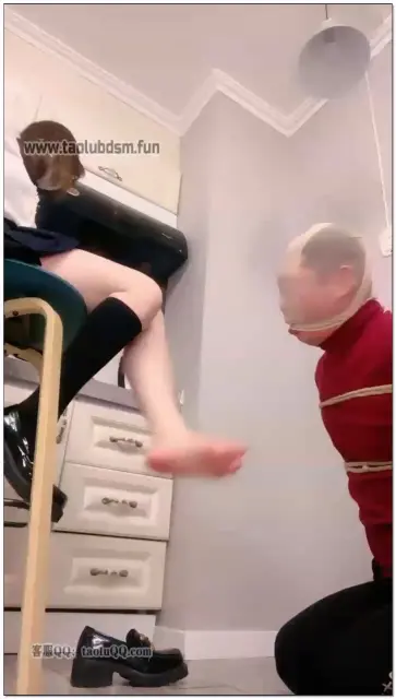 【茹雪】暴力耳光500加深喉