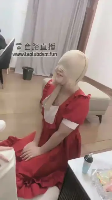 【安琪】带新素人玩女奴