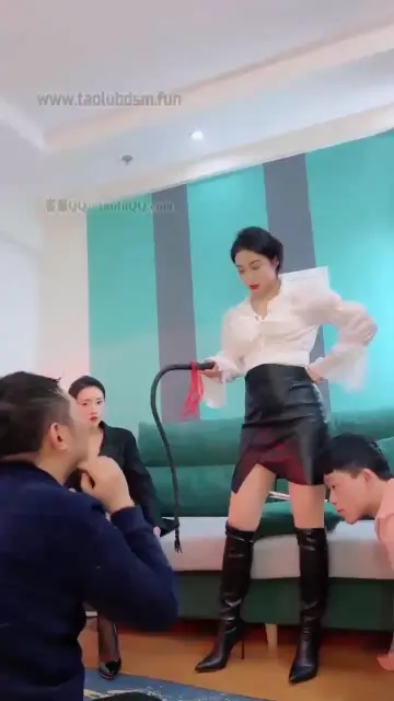 【潘妮】绝对精彩黑白两个女王的调教