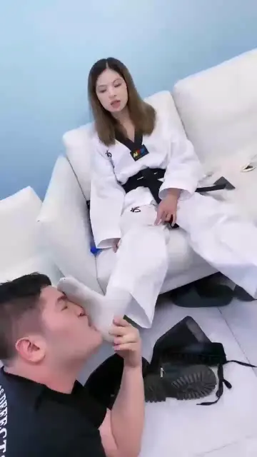 【麋鹿银儿】跆拳道女王的人体沙袋