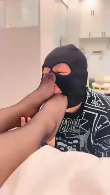 【师姐】踩踏圣水