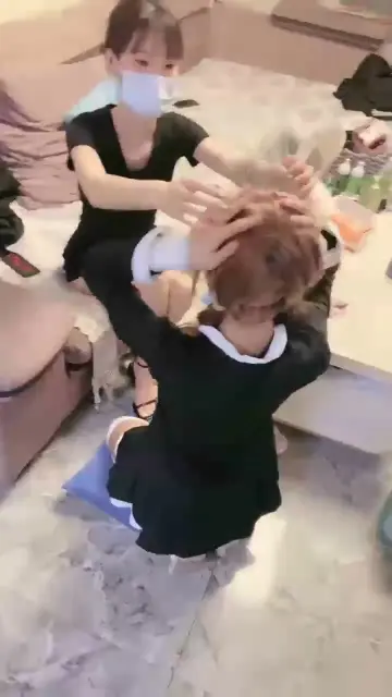 【安琪】小女奴很可爱