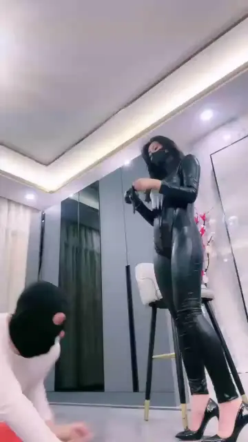 【禾未】女王装连体皮衣