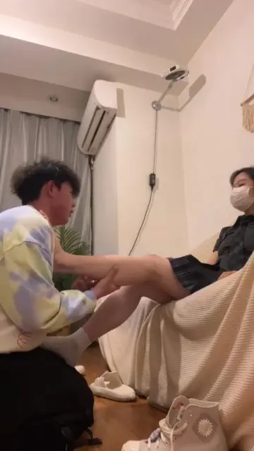 【强抚】脚奴初体验