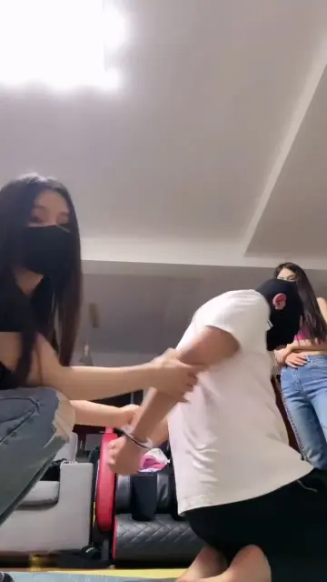 【十三姨】踢裆圣水